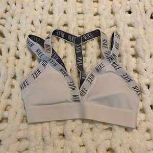 Nike training indy logo bra in white